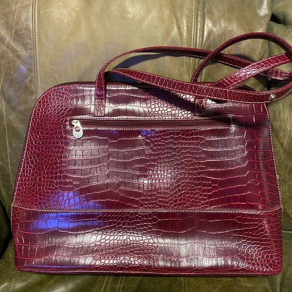 Burgundy Case Logic Leather Laptop Bag NWT - Picture 3 of 6